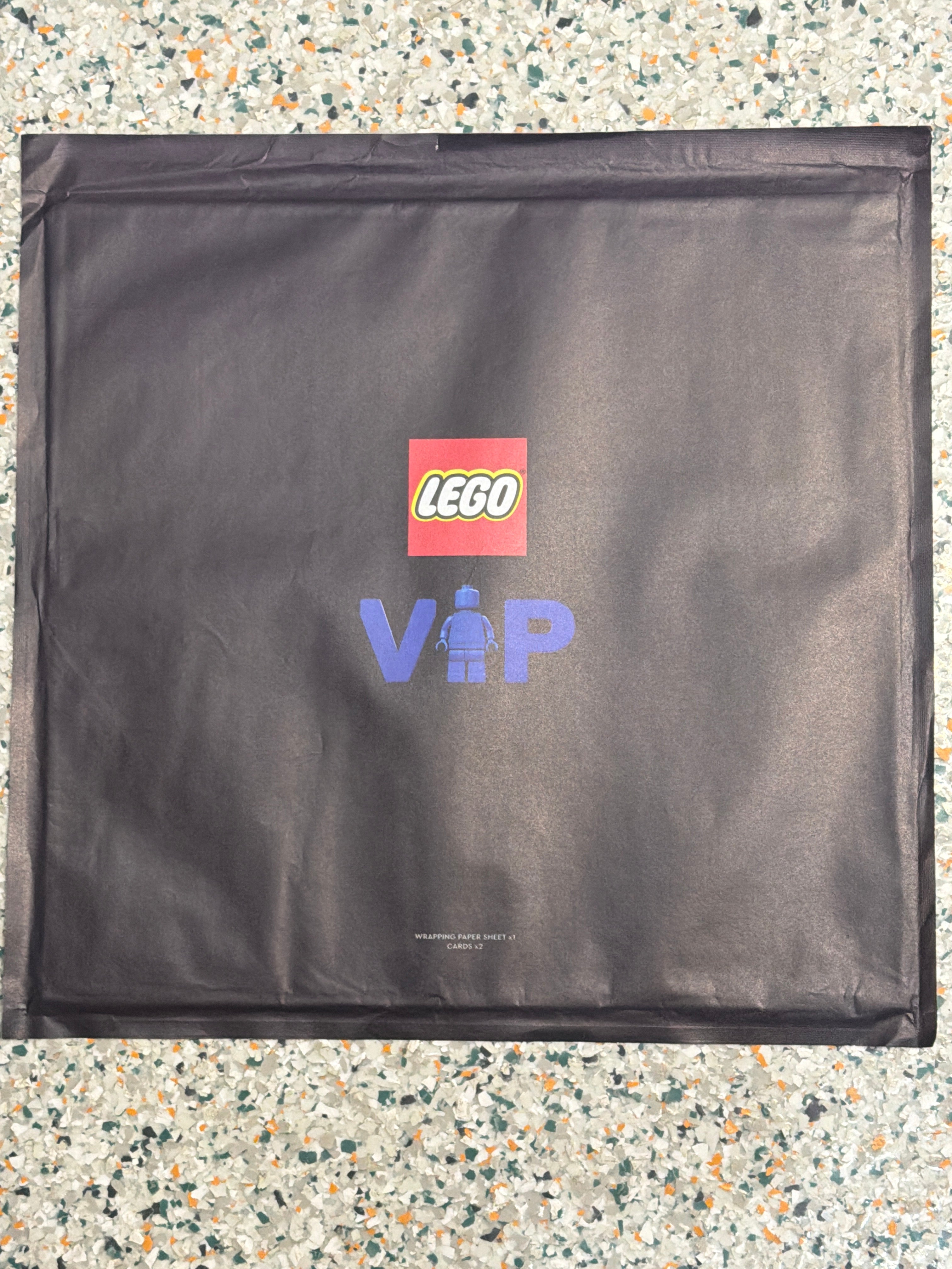 LEGO - 5007576 - VIP - Wrapping paper sheet x1 and Cards x2